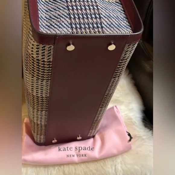 KATE SPADE NY TOTE BAG W/strap! NWT!!! And dustbag! THE FULL INCLUSION - Picture 5 of 13